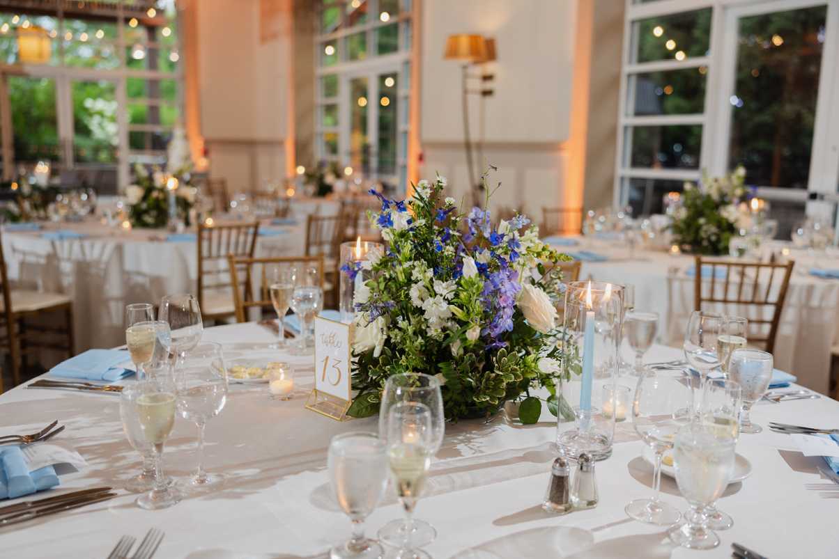 05-SpringBlue-Horizontal4 C050